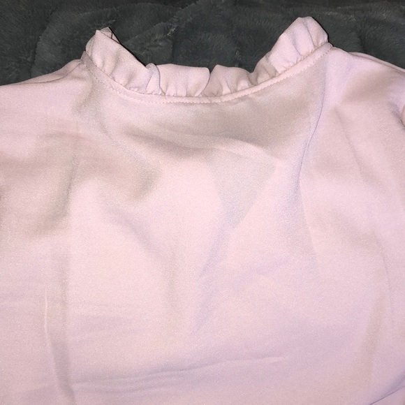 👛💄Pink ruffled ended blouse from Zaful💋👑 - Picture 4 of 4